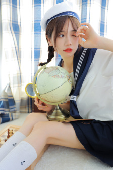 亚洲精品久久区二区三区蜜桃臀